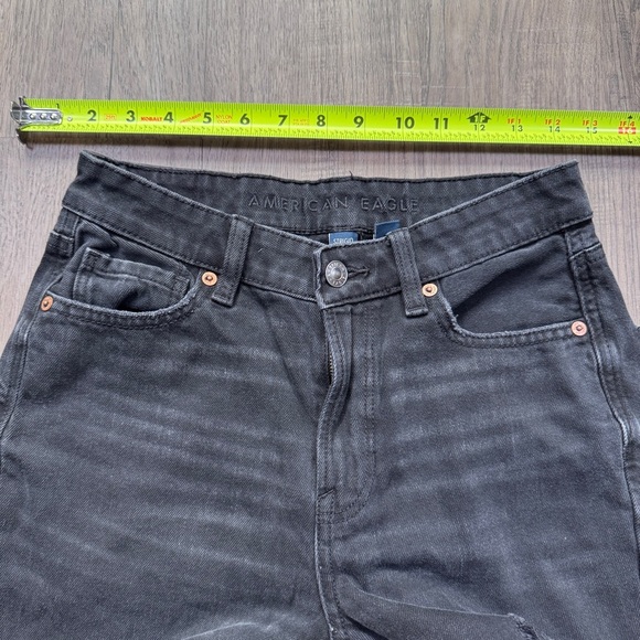 American Eagle Outfitters Black Distressed Strigid Mom Jean - Size 4 Long - Picture 10 of 14